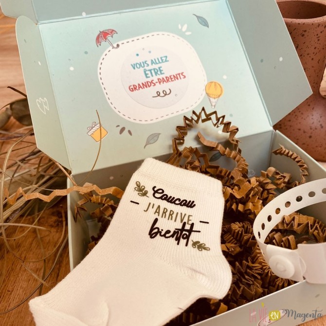 Coffret annonce grossesse grands-parents - chaussette bébé - bracelet maternité